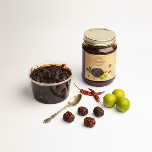  Sweet Barakoli Achar is a unique Odia-style pickle made from tender barakoli (a local vegetable similar to broccoli or cauliflower) blended with jaggery, mustard seeds, and aromatic spices. 